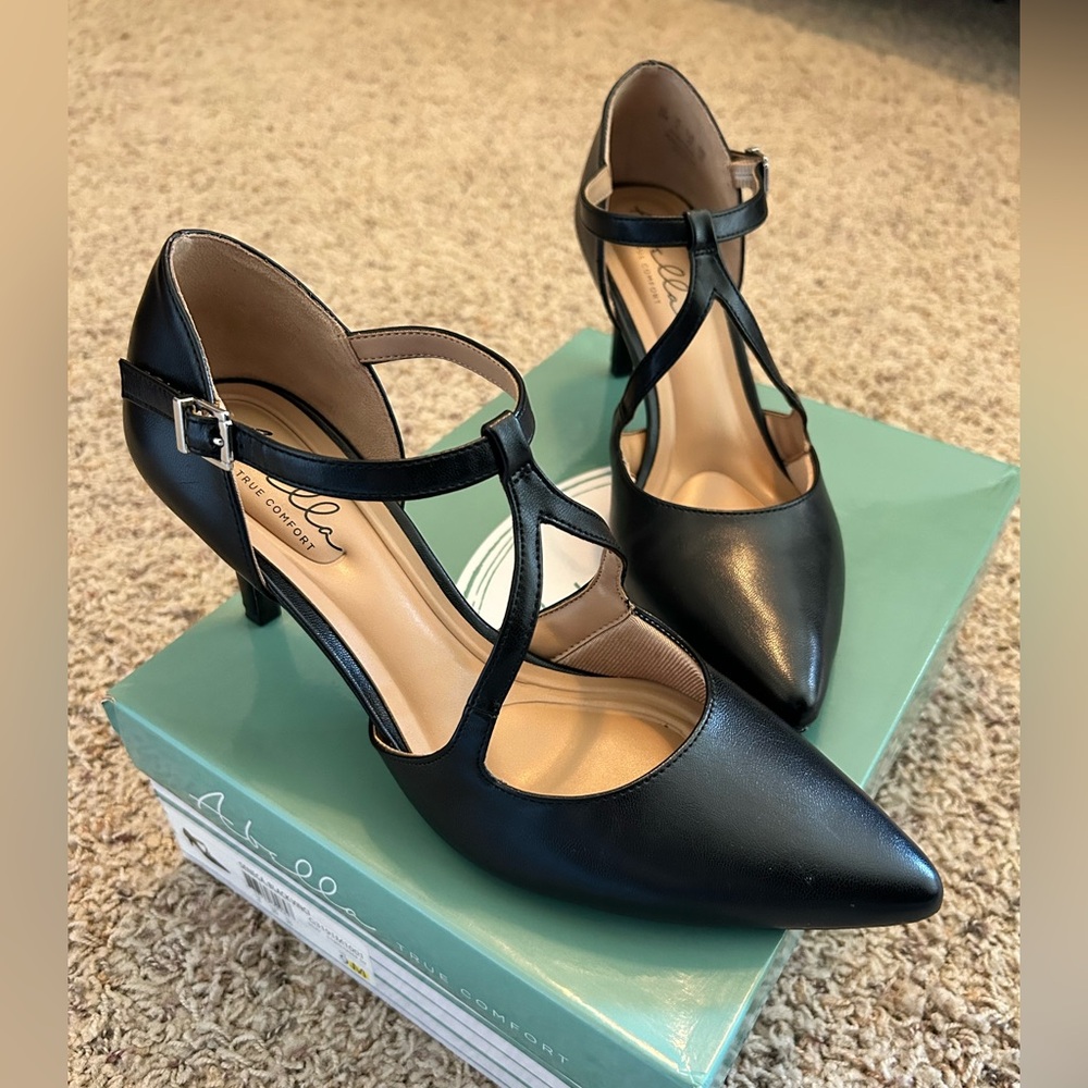 Abella True Comfort Black Women's T-Strap Heels, Sz 9M
